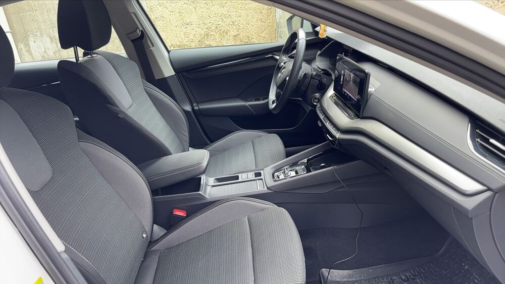 Octavia 2.0 TDI 116 DSG7 Ambition - Automatique 2023 occasion 84100 Orange