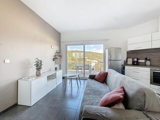  Appartement à louer 2 pièces 38 m²