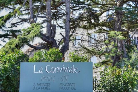   SECTEUR TREGUIER - Hébergement pour 15 personnes sur 216 m², les pieds dans l'eau 
