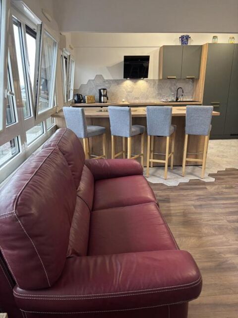  Appartement � louer 7 pi�ces 136 m� Reims