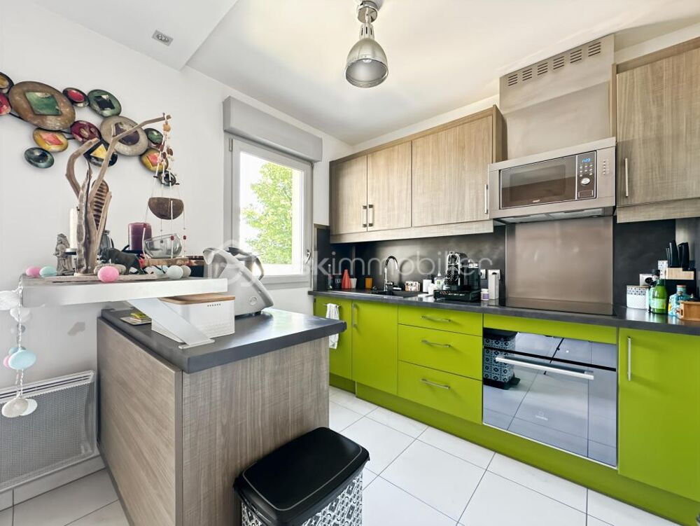 Bel appartement avec balcon et box