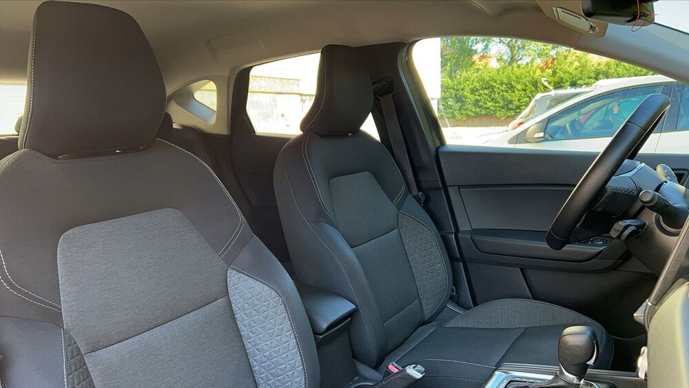 Captur 1.6 E-TECH 145 Hybrid EDC Techno - Automatique 2023 occasion 63000 Clermont Ferrand