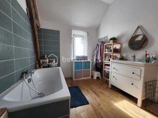  Maison  vendre 6 pices 392 m