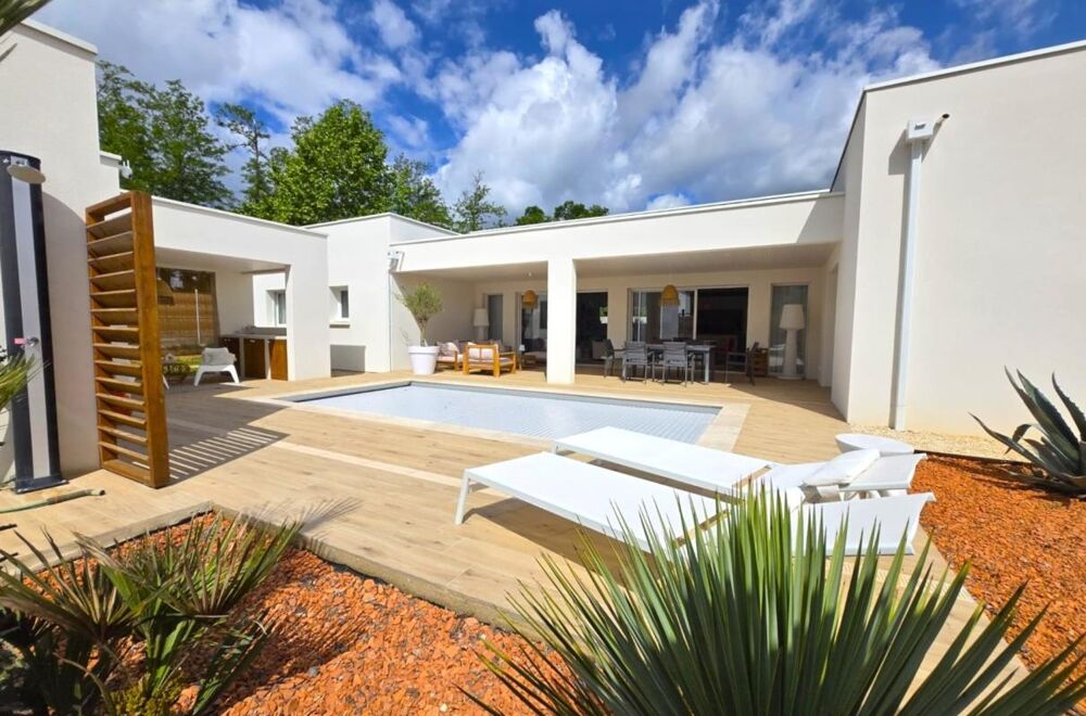 Maison de haut standing à vendre 8 pièces BOULAZAC (24)