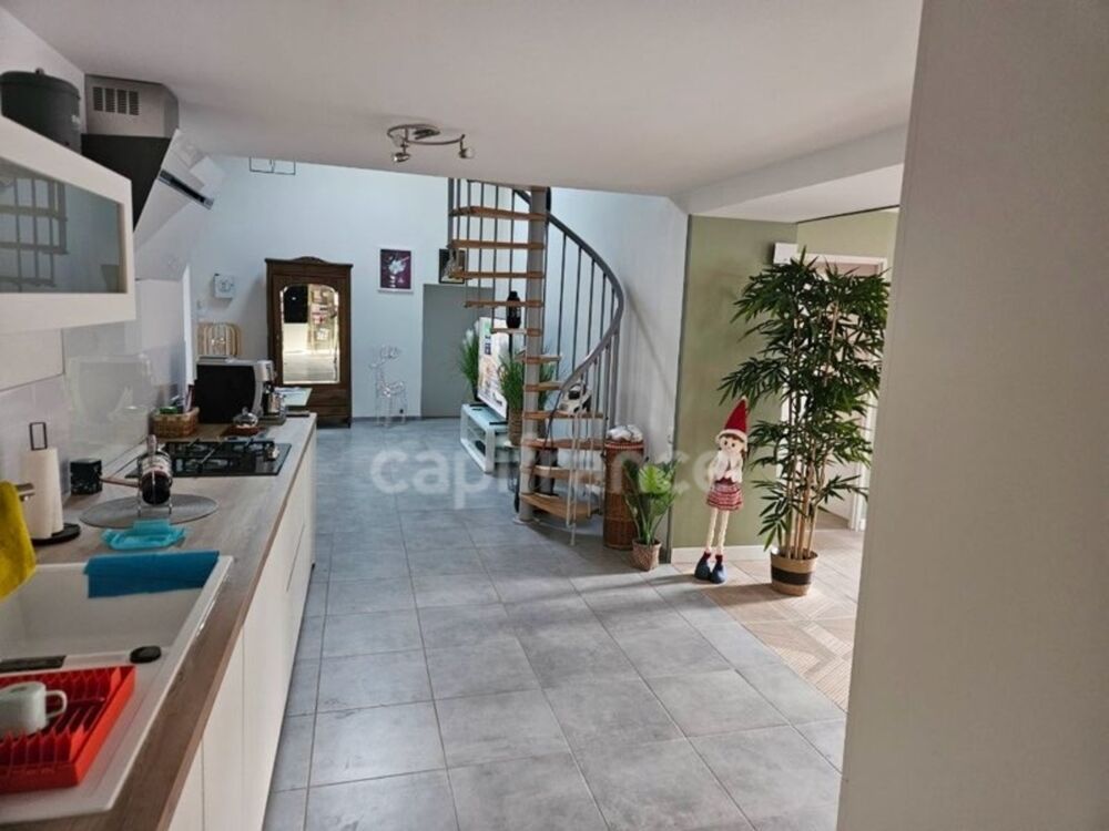 Vente Maison Propriété d'exception – 2 logements, piscine, hangars, idéal activité professionnelle Vallesvilles