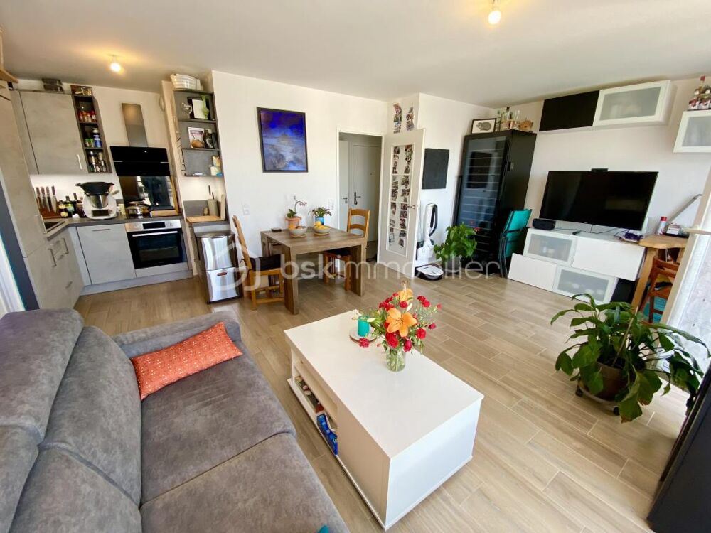 Appartement récent 2 pièces de 50m² avec terrasse de 17m²
