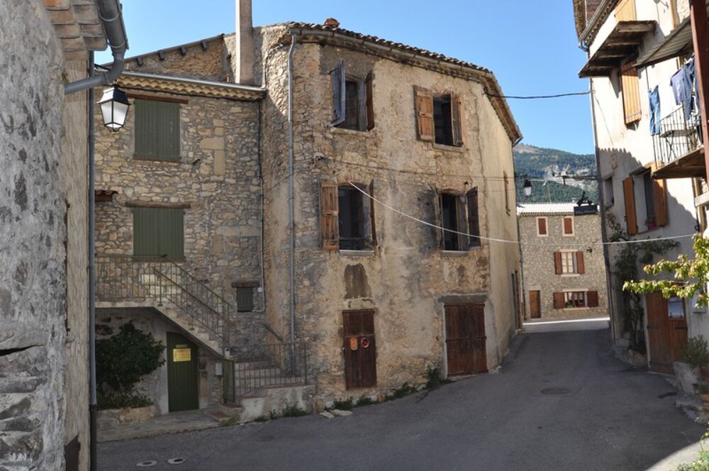 Vente Maison Dpt Alpes de Haute Provence (04),  vendre proche Annot maison de village 6 pices - 105 m habitables - 2 caves - Meailles