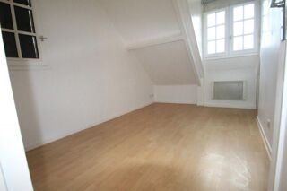  Maison à louer 6 pièces 90 m²