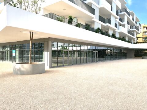 A louer, Local commercial d'angle de 175 m&sup2; avec Mezzanine, Square Benes, Saint Laurent du Var 06700, Alpes-Maritimes 6495 06700 Saint laurent du var