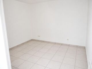  Appartement à louer 1 pièce 45 m²