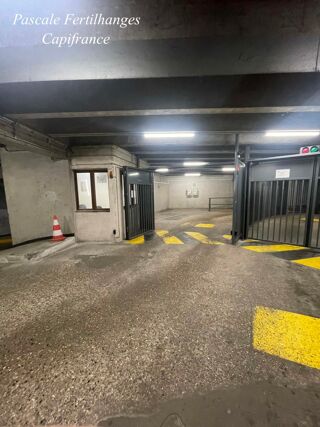  Parking / Garage à vendre 1 pièce 12 m²