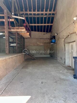  Immeuble à vendre 15 + pièces 500 m²