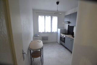  Appartement à louer 1 pièce 28 m²