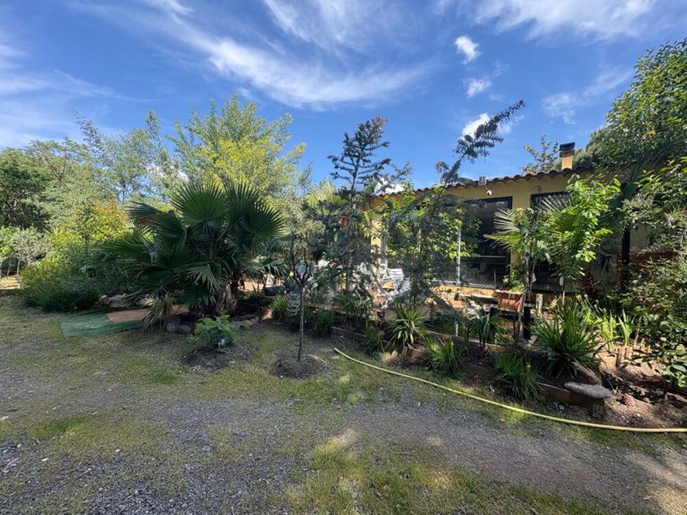 Vente Maison Maison de plus de 150 m² avec grand jardin arboré – Fréjus Frejus
