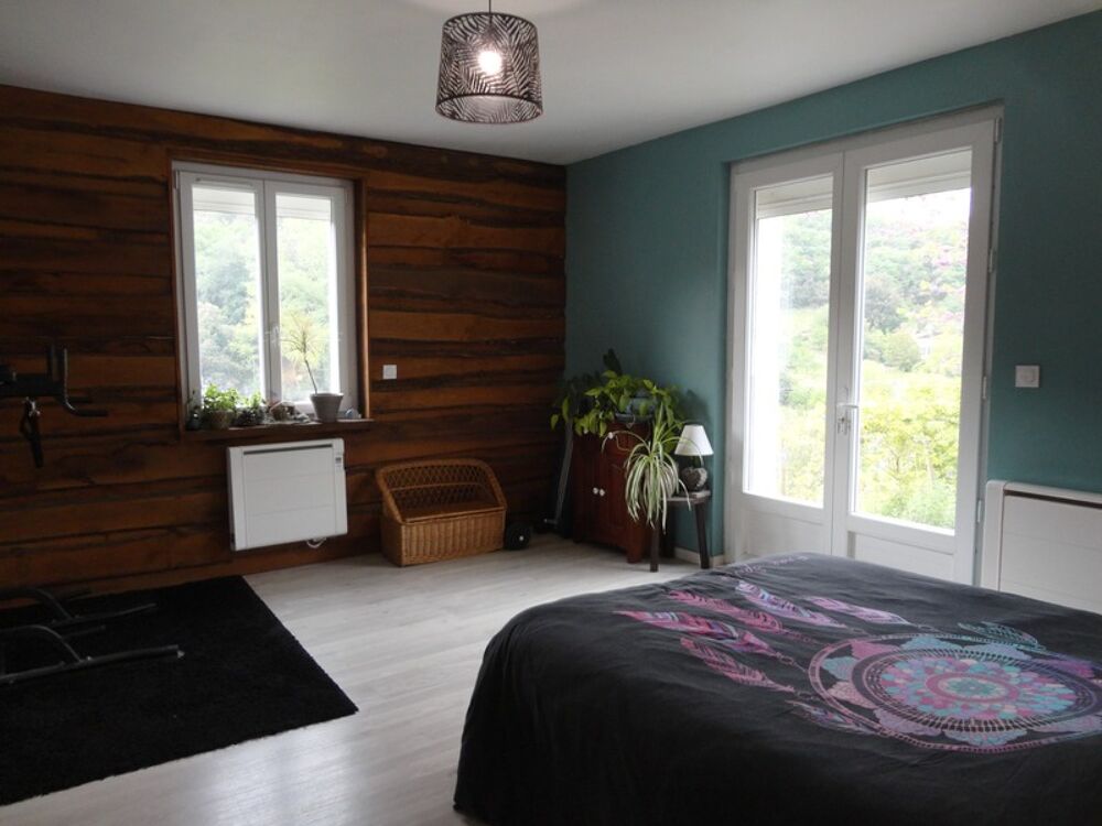Dpt Pyrénées Orientales (66), à vendre REYNES, maison P6 de 136 m² sur terrain de 1.72 ha avec sous-sol et garage
