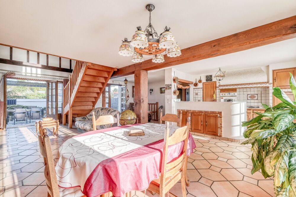 Vente Maison Christophe Michaudelle – CAPIFRANCE vous propose à Meaux : vivable de plain pied - DPE en D - 5 pièces - 155 m² - 3 chambres (4è Meaux