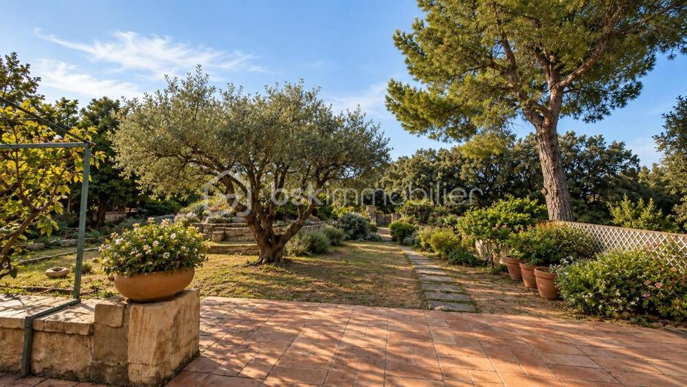 Vente Maison AUREILLE - Une villa de caractère au cœur des Alpilles, le privilège d'un cadre de vie préservé Aureille