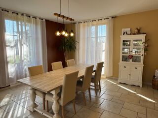  Maison � vendre 9 pi�ces 304 m�