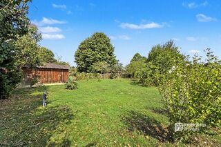 Vente Maison Maison Fronton 4 pièces 165 m2 avec garage et piscine sur 1996 m2 de parcelle divisible et constructible Fronton