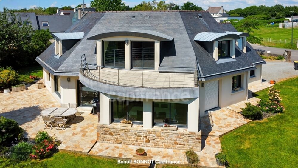 Maison 8 pièces 229 m² · à Pleuven · 229 m² · 549 900 €