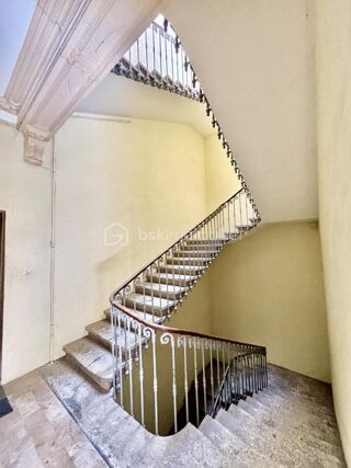  Immeuble � vendre 15 + pi�ces 400 m�