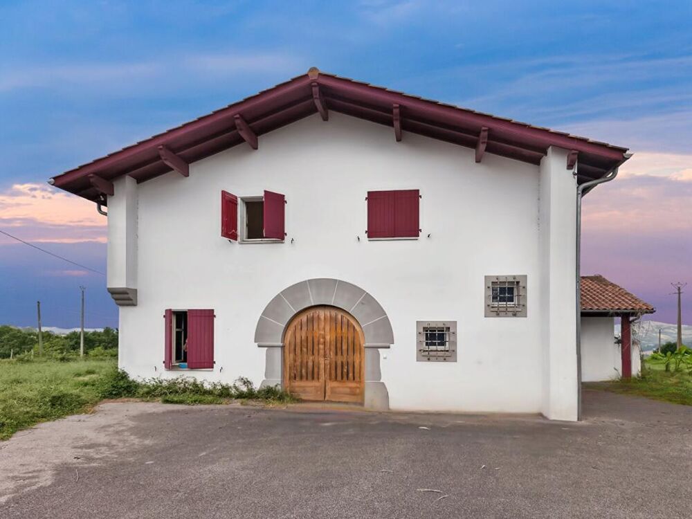 Vente Maison Maison d'architecte 307 M2, TERRAIN 6000 M2 Orsanco