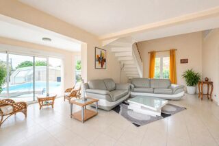  Maison à vendre 8 pièces 212 m²