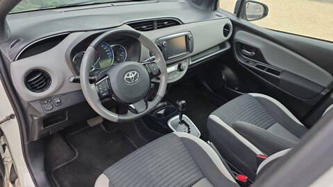 Yaris 1.5 VVTi 100 Hybrid E-CVT Collection - Automatique 2017 occasion 82000 Montauban