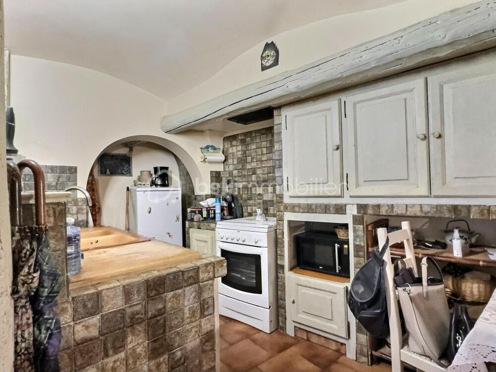 Maison de village 2 chambres + terrasse tropézienne  UCHAUD