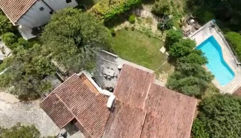**Maison familiale de 205 m² sur 2 050 m² de terrain avec piscine, dépendance et cadre verdoyant**