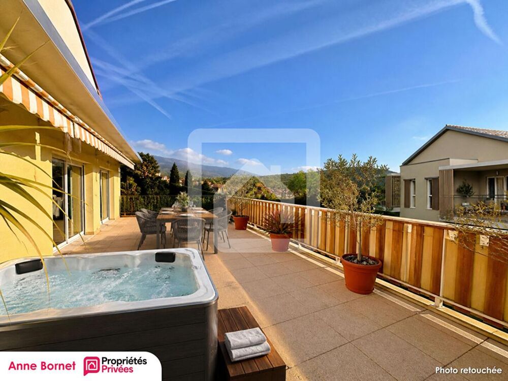 Appartement en toit-terrasse avec 48 m2 d'extérieur, double garage, cave