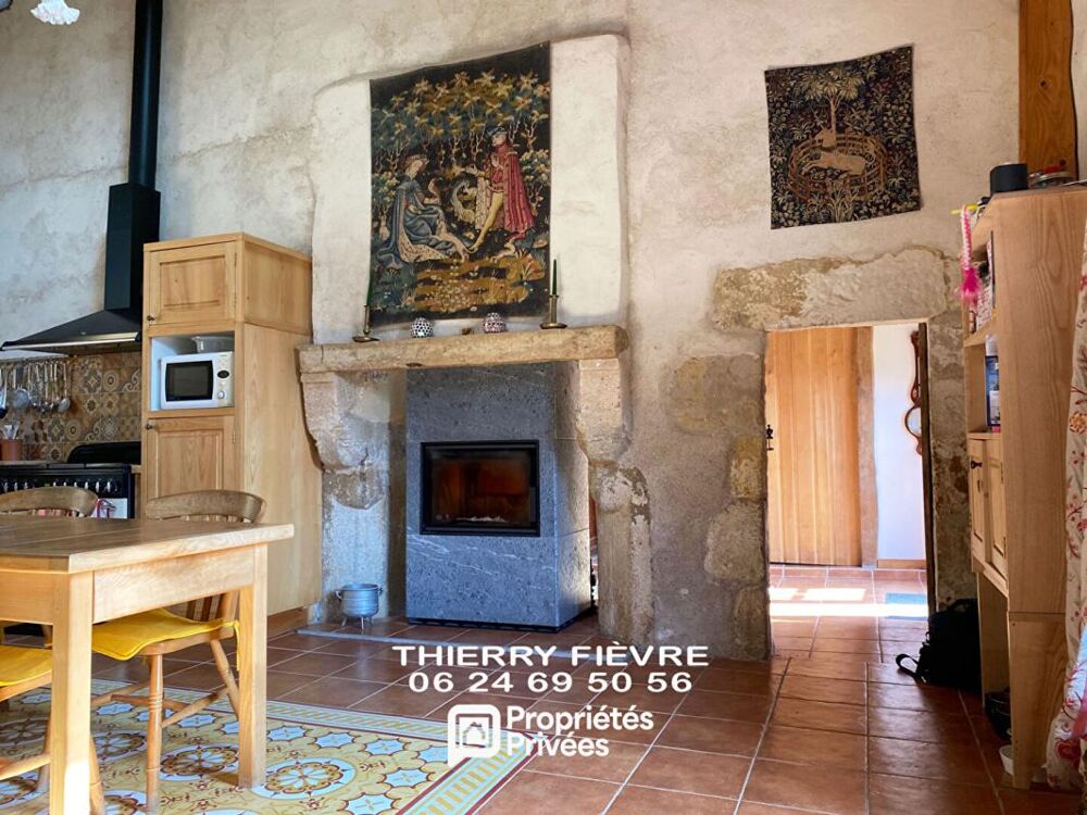 Saint Loup Lamairé 79600 - Demeure historique XVIe et XVIIe - Maison + gîte (344 m²) Dépendances