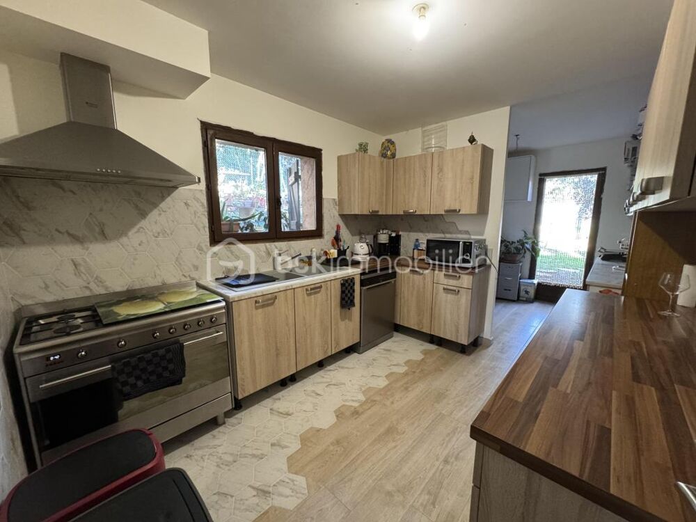 Au calme et sans vis-à-vis, Grande maison individuelle de 130 m2 avec terrain de 2540 m2