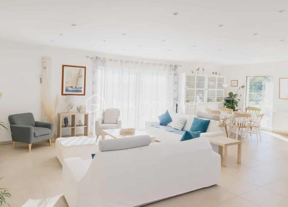 Vente Maison Maison de plain pied de 140m2, 5 pièces, 3 chambres avec gite de 65m2 Mirande