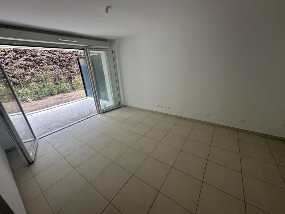 T2 NEUF avec terrasse, jardin et parking à COGOLIN