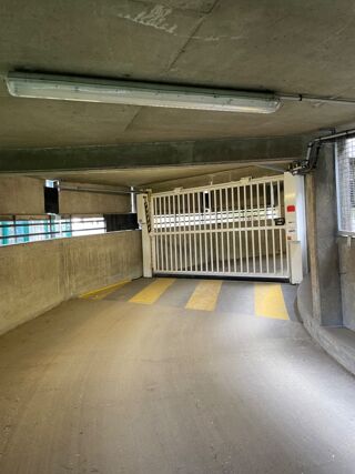  Parking / Garage  louer 1 pice 22 m Paris 15eme arrondissement
