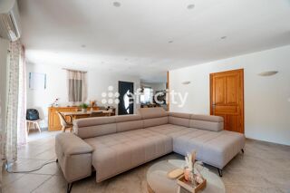 Vente Villa Villa Greasque