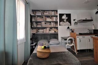  Immeuble à vendre 11 pièces 182 m²