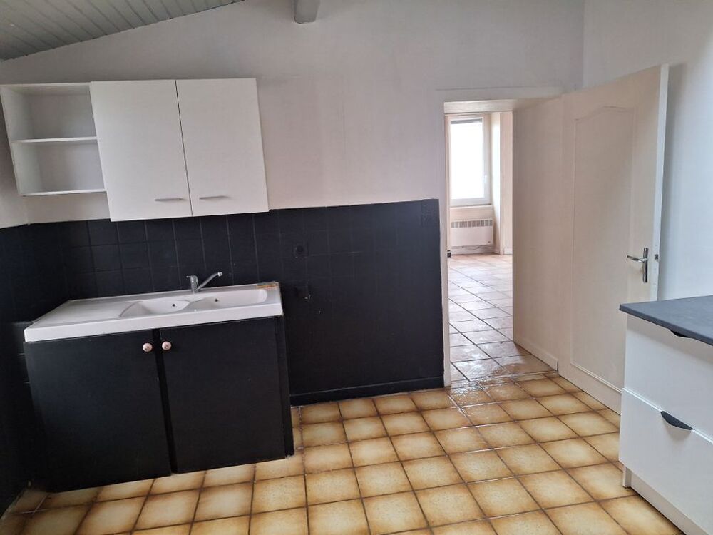 Location Maison Maison de 80m2 à louer sur Saint-Bonnet-sur-Gironde Saint bonnet sur gironde