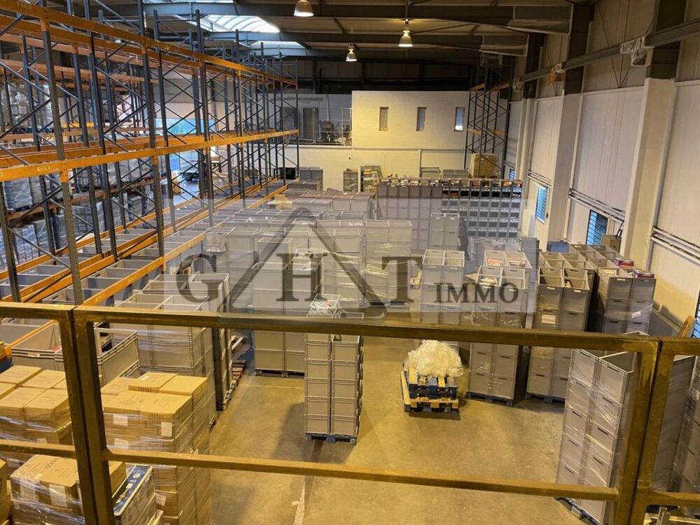   Local d'activité de 1 400 m² à louer à CHAMBLY 