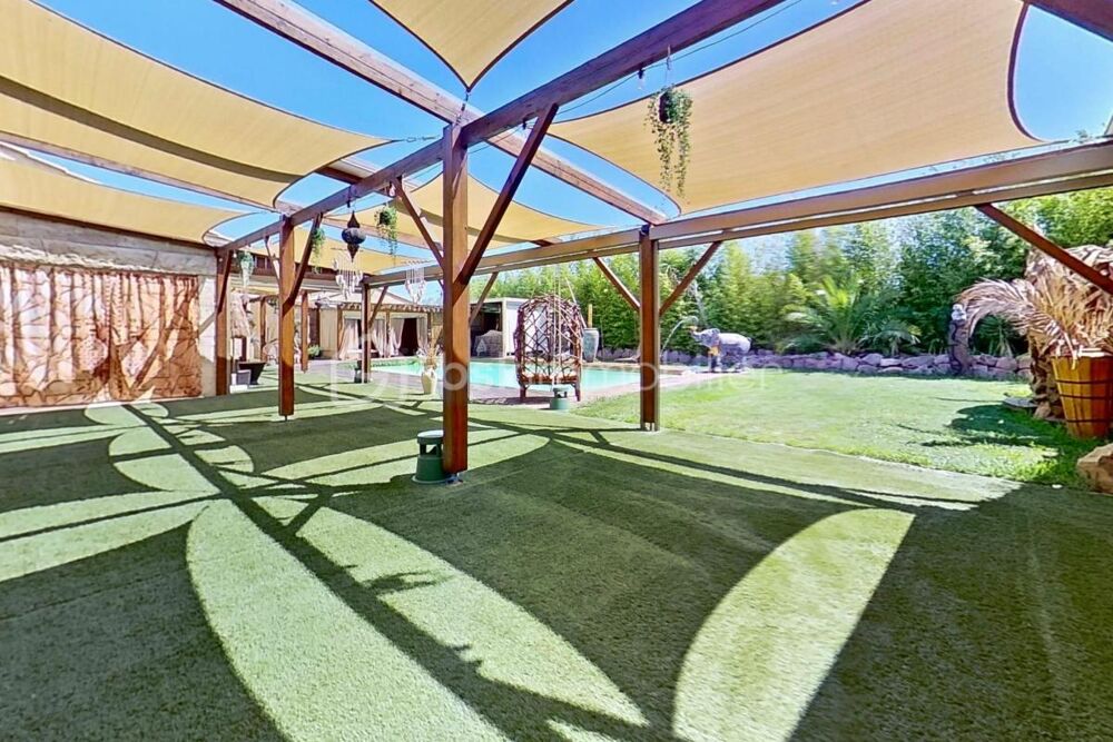 � vendre  Villa La Farl�de (83210)