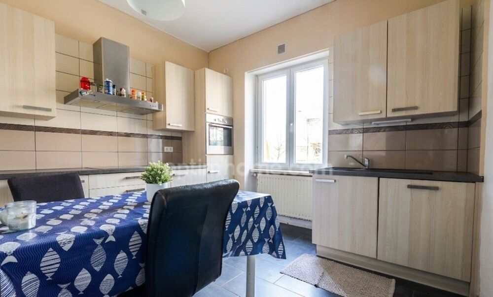 ANGEVILLERS - APPARTEMENT 3 PIECES DE 75 M² ! 2 CHAMBRES, CAVES ET PARKING ! BEAU POTENTIEL !