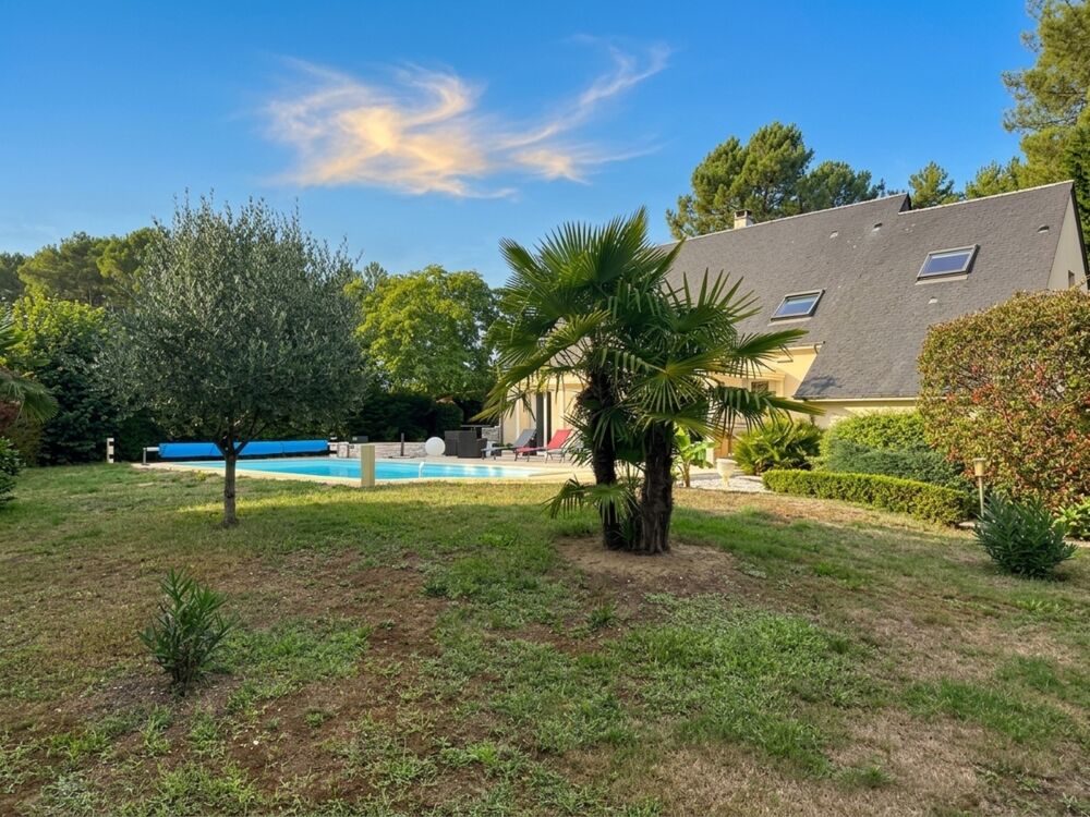 Vente Maison Magnifique maison familiale de 225 m², 6 chambres avec piscine et pinède à Guécélard – DPE B Guecelard