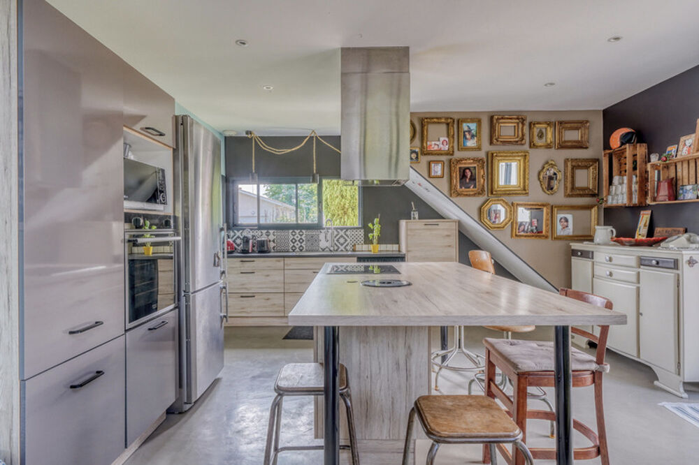 Maison à vendre 7 pièces SAINT MEDARD EN JALLES (33)