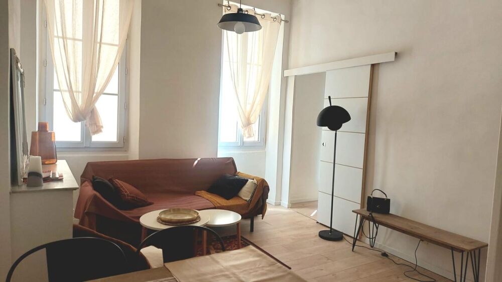 Vente Appartement Marseille T2  meublé 46 m2 Joliette Marseille 2