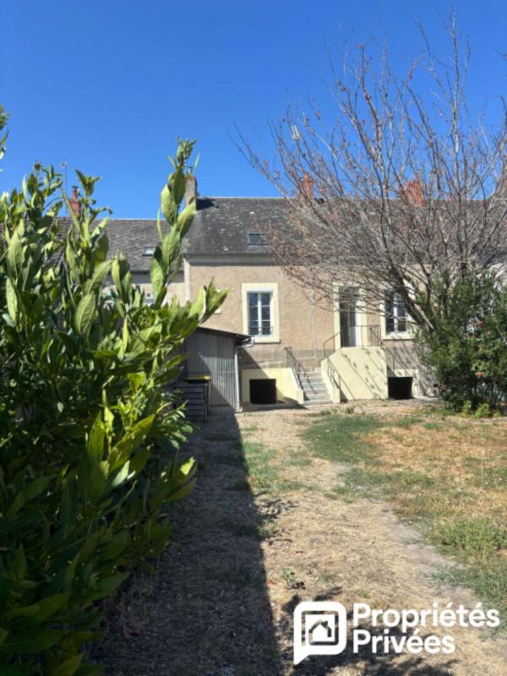 Maison 4 chambres de 123.5 M2 , MEHUN SUR YEVRE