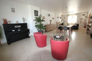  Maison  vendre 7 pices 194 m