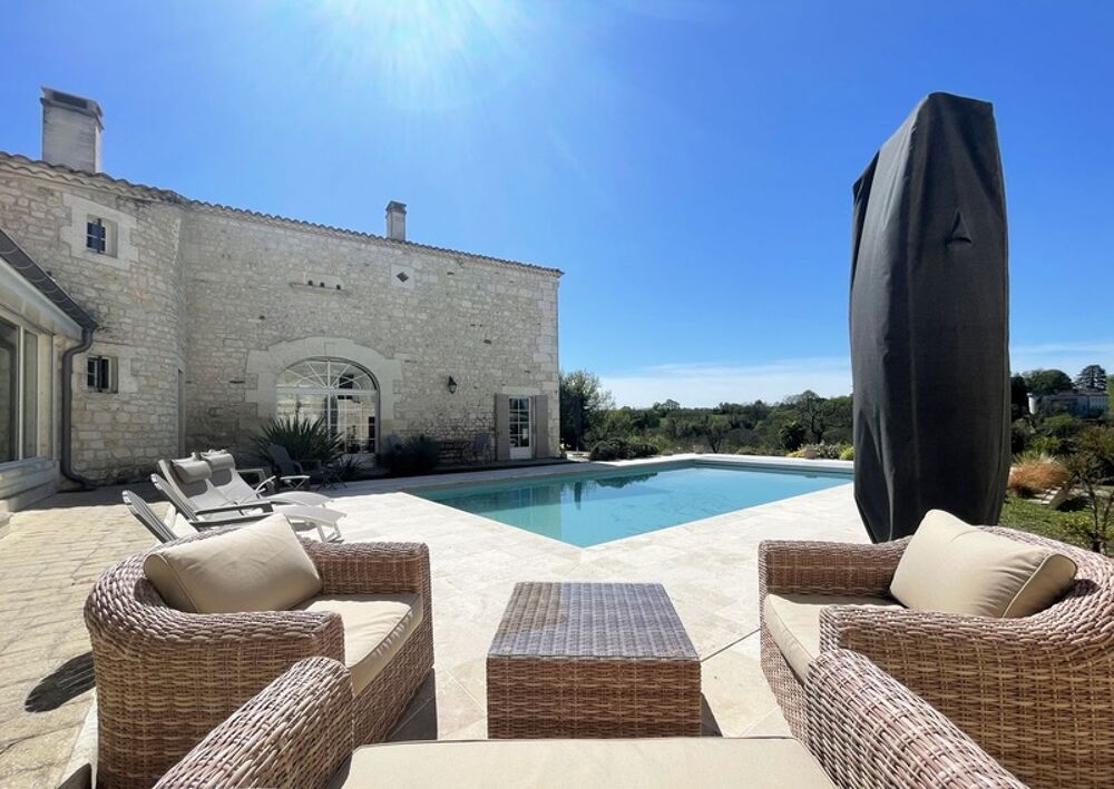 Propriete à vendre 10 pièces proche de ANGOULEME (16)