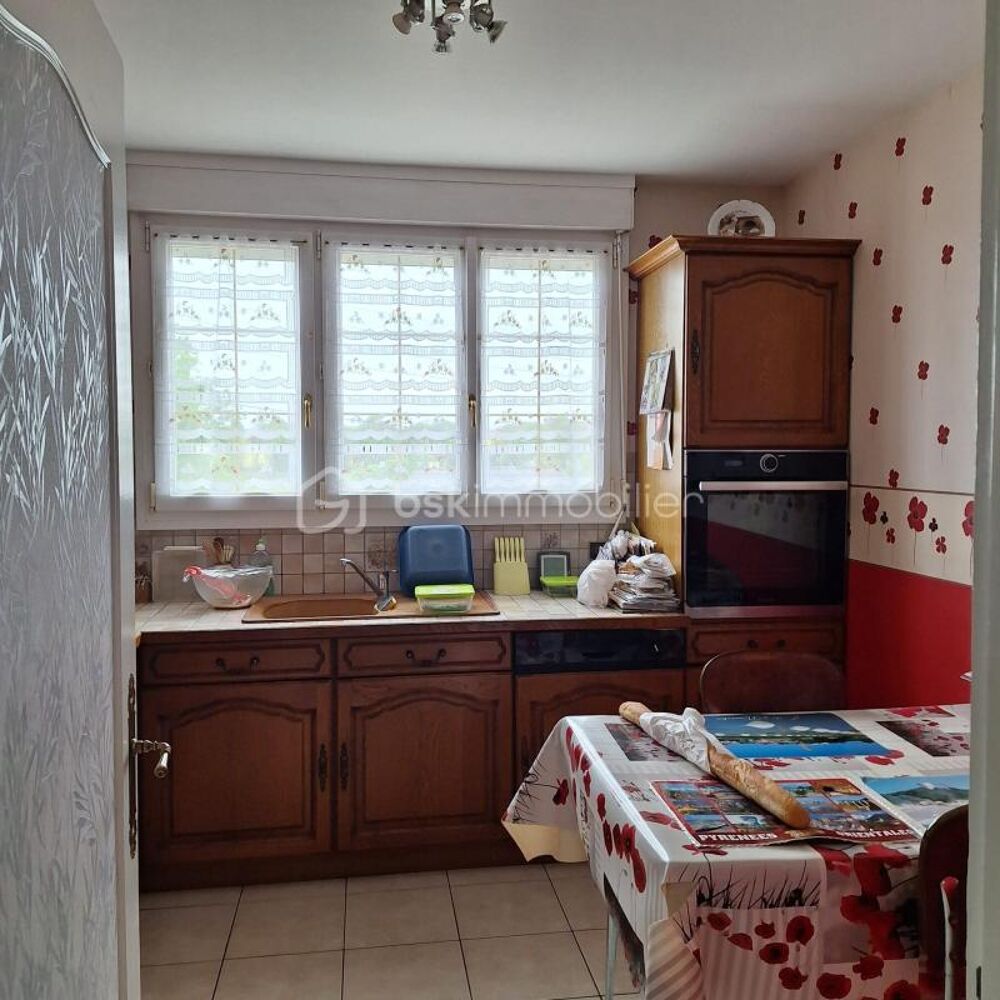 MAISON EN RESIDENCE A MAYENNE