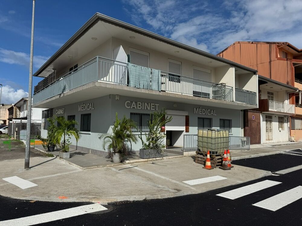 Vente Immeuble Magnifique immeuble d'investissement cabinet médical / appartements T2 Cayenne